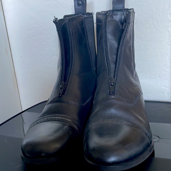 Dublin booties, black, size 7.5, zip paddock, worn 2-3 times only - Picture 2 of 3